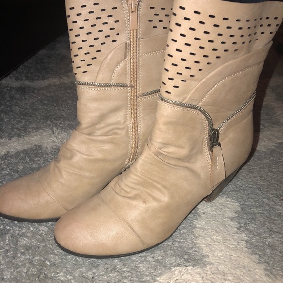 Booties - Picture 4 of 4